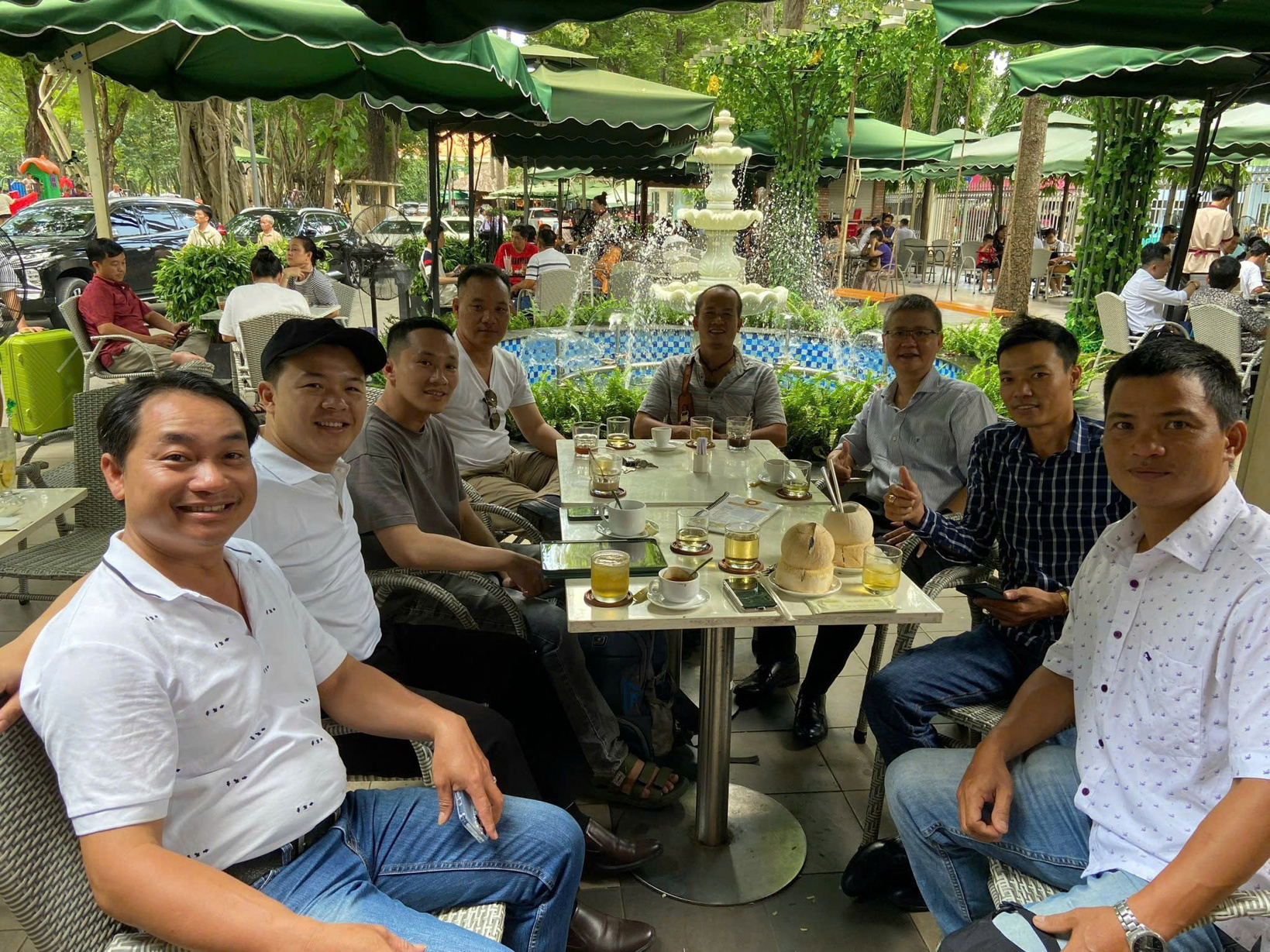 Hoạt động cộng đồng AI kiến trúc